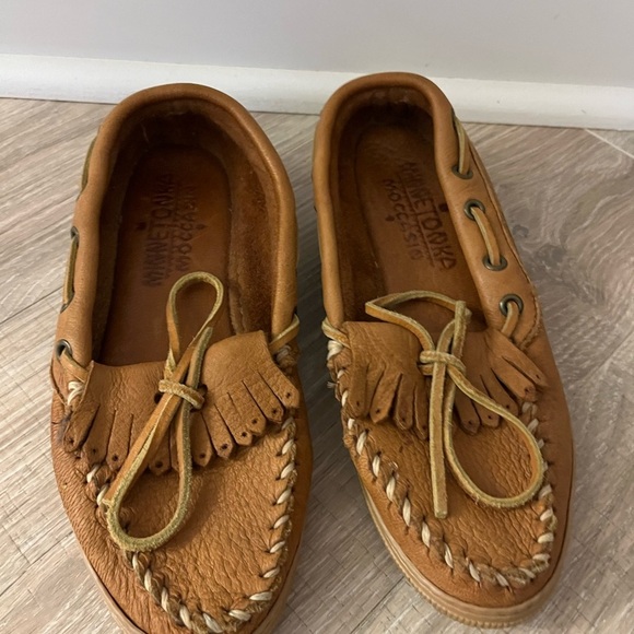 Minnetonka Shoes - Minnetonka Moccasins Size 5